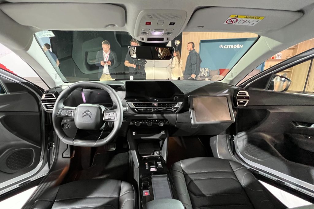 Citroën C4 X Fastback — interior
