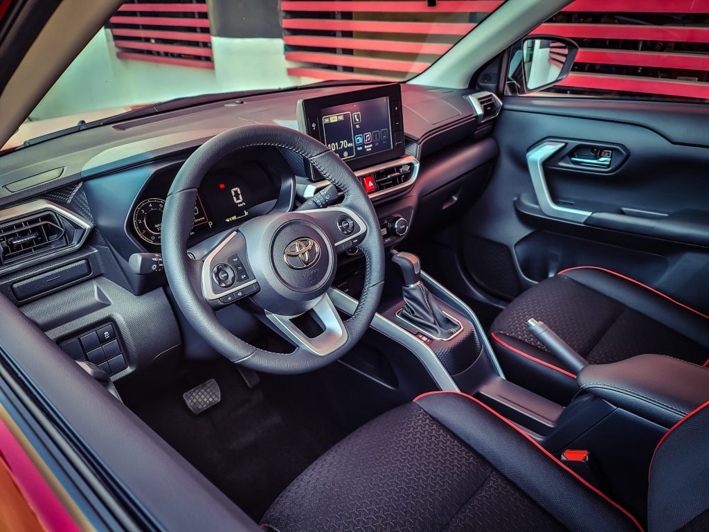 Toyota Raize — interior