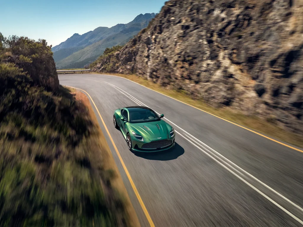 Aston Martin DB12